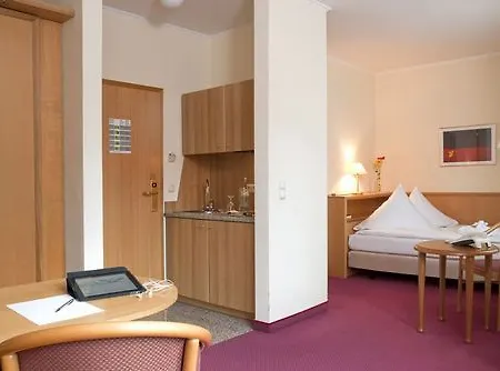 מלון Winters - Eurotel Boardinghouse 3*